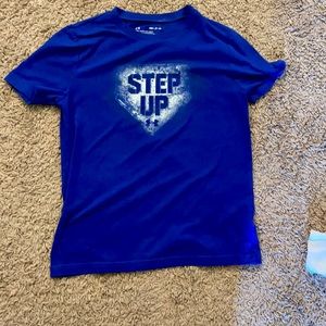 Under armor step up shirt - boys - Size small